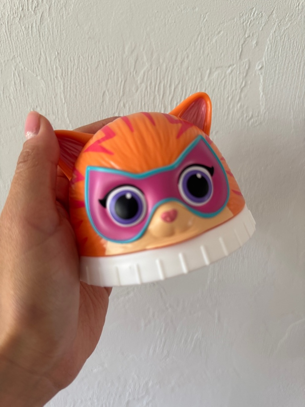 Good2Grow Disney Jr SuperKitties Ginnie Snackers Snack Collectable Top Lid
